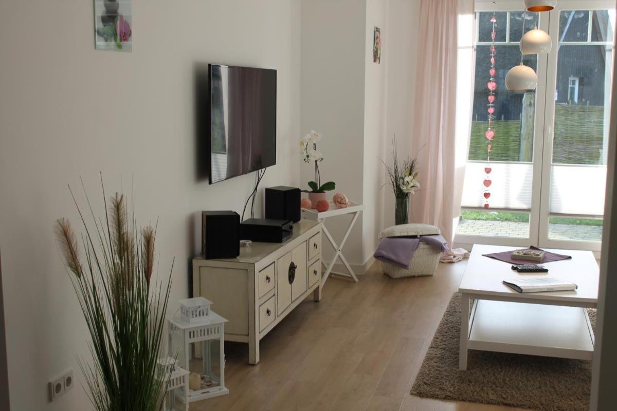 Ferienwohnung Asia in Born Exterior foto